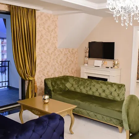 Aparthotel Adonis &