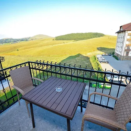 Adonis & Aparthotel