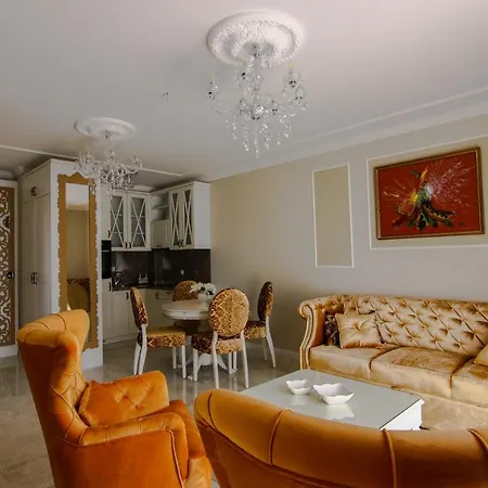 Aparthotel Adonis & 4*