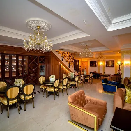 Adonis & Aparthotel 4*