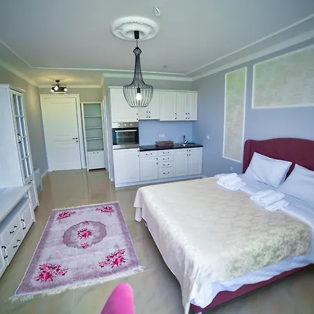 Adonis & Aparthotel