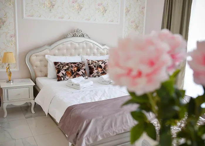 Ξενοδοχείο με διαμερίσματα Adonis & Ζλάτιμπορ