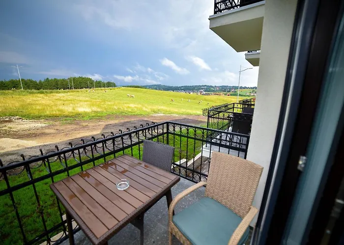 Adonis & Ξενοδοχείο με διαμερίσματα Ζλάτιμπορ