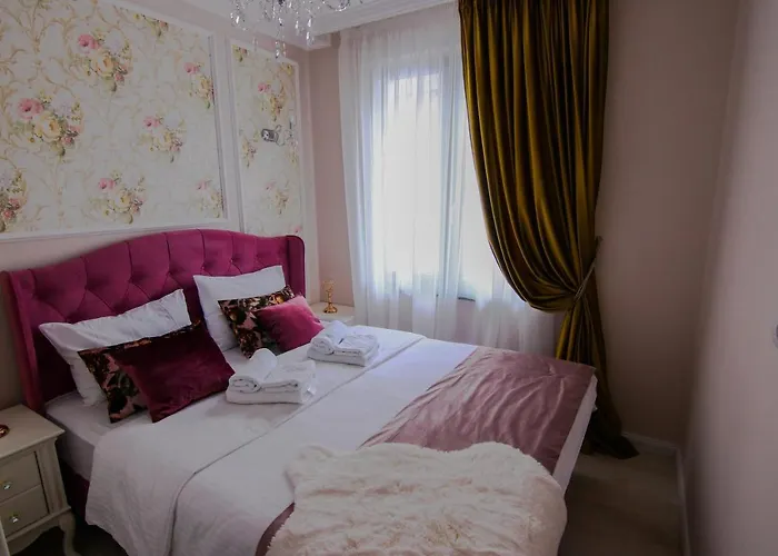 Ξενοδοχείο με διαμερίσματα Adonis & Ζλάτιμπορ