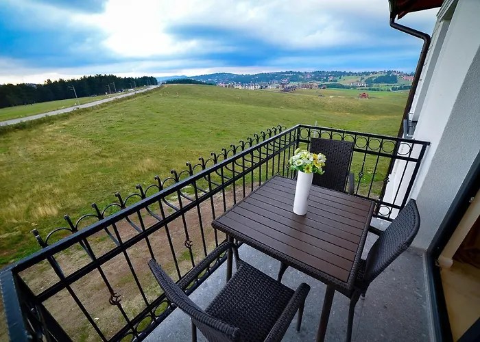 Adonis & 4* Ζλάτιμπορ