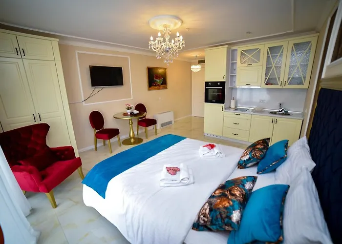 Adonis & Ξενοδοχείο με διαμερίσματα