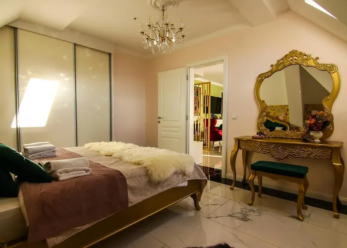 Adonis & Ξενοδοχείο με διαμερίσματα Ζλάτιμπορ