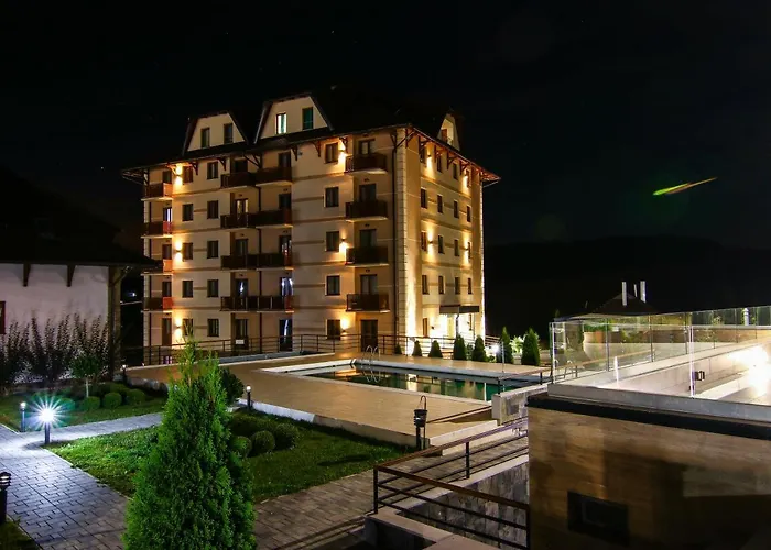 Adonis & Ξενοδοχείο με διαμερίσματα