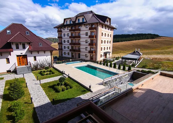 Ξενοδοχείο με διαμερίσματα Adonis & Ζλάτιμπορ