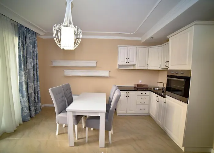 Adonis & Ξενοδοχείο με διαμερίσματα